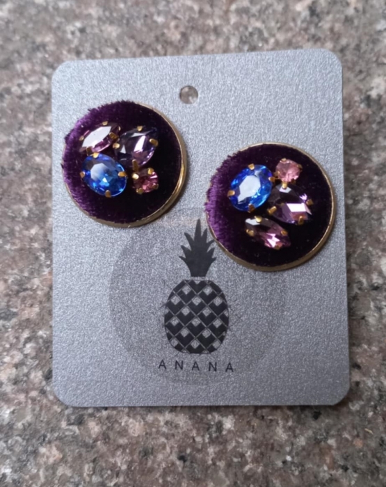 Earrings in luxurious lilac